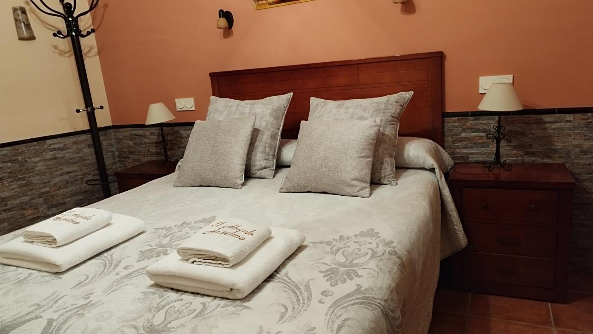 El Abuelo Anselmo Country house Segovia