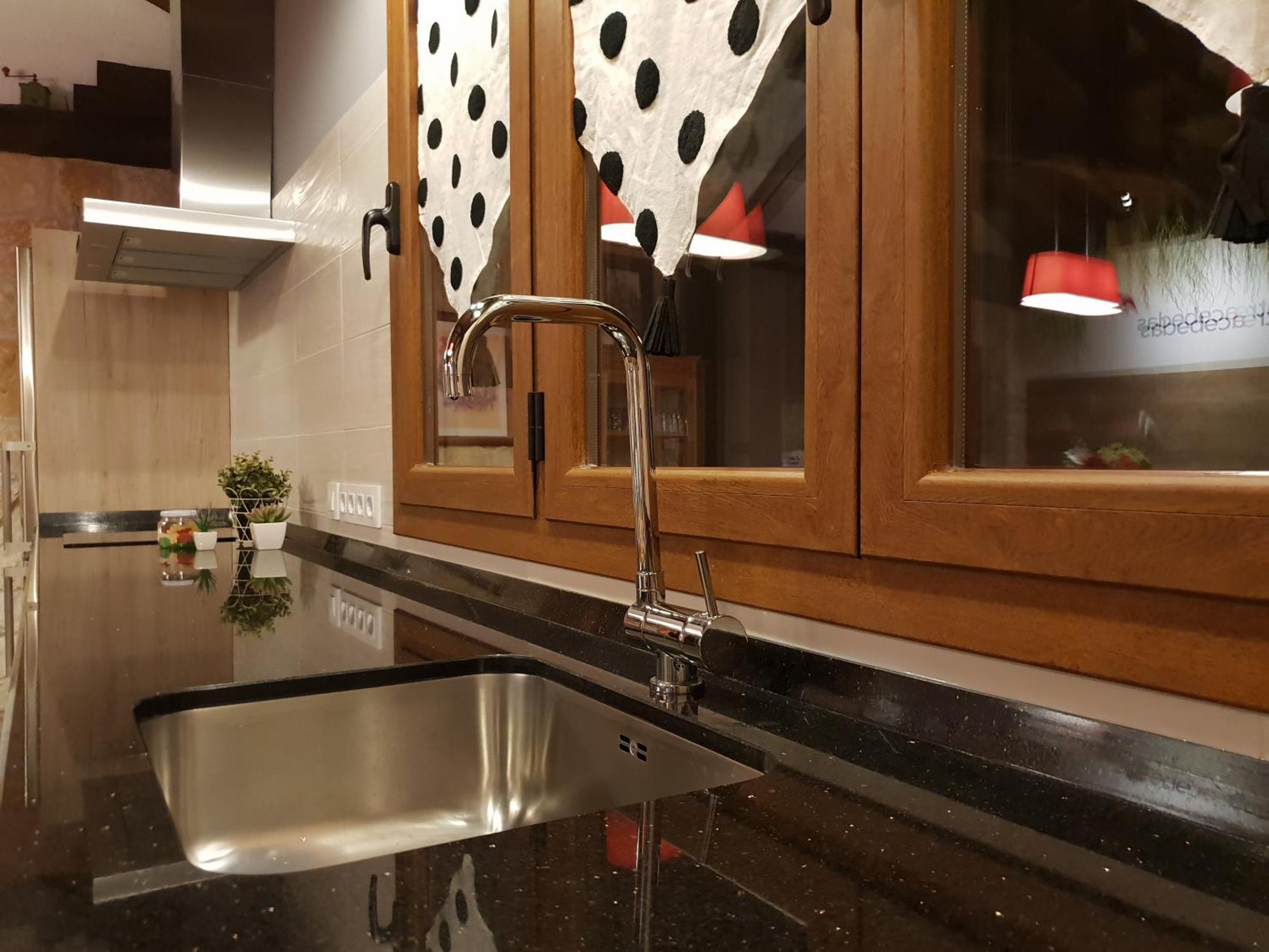 A 20 Min De Madrid En Ave Premium Con Chimenea, Wifi, Jardin Privado, Smart Tv 55p, Bano Dentro De Cada Y Aparcamiento En La Puerta Apartamento *