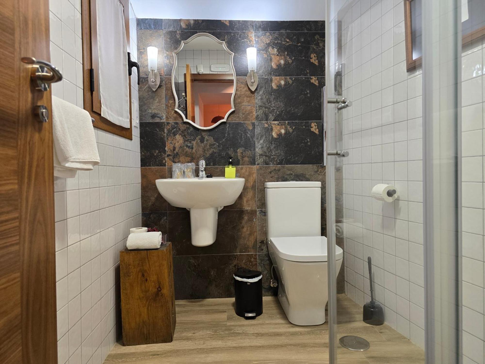 Apartamento A 20 Min De Madrid En Ave Premium Con Chimenea, Wifi, Jardin Privado, Smart Tv 55p, Bano Dentro De Cada Y Aparcamiento En La Puerta *
