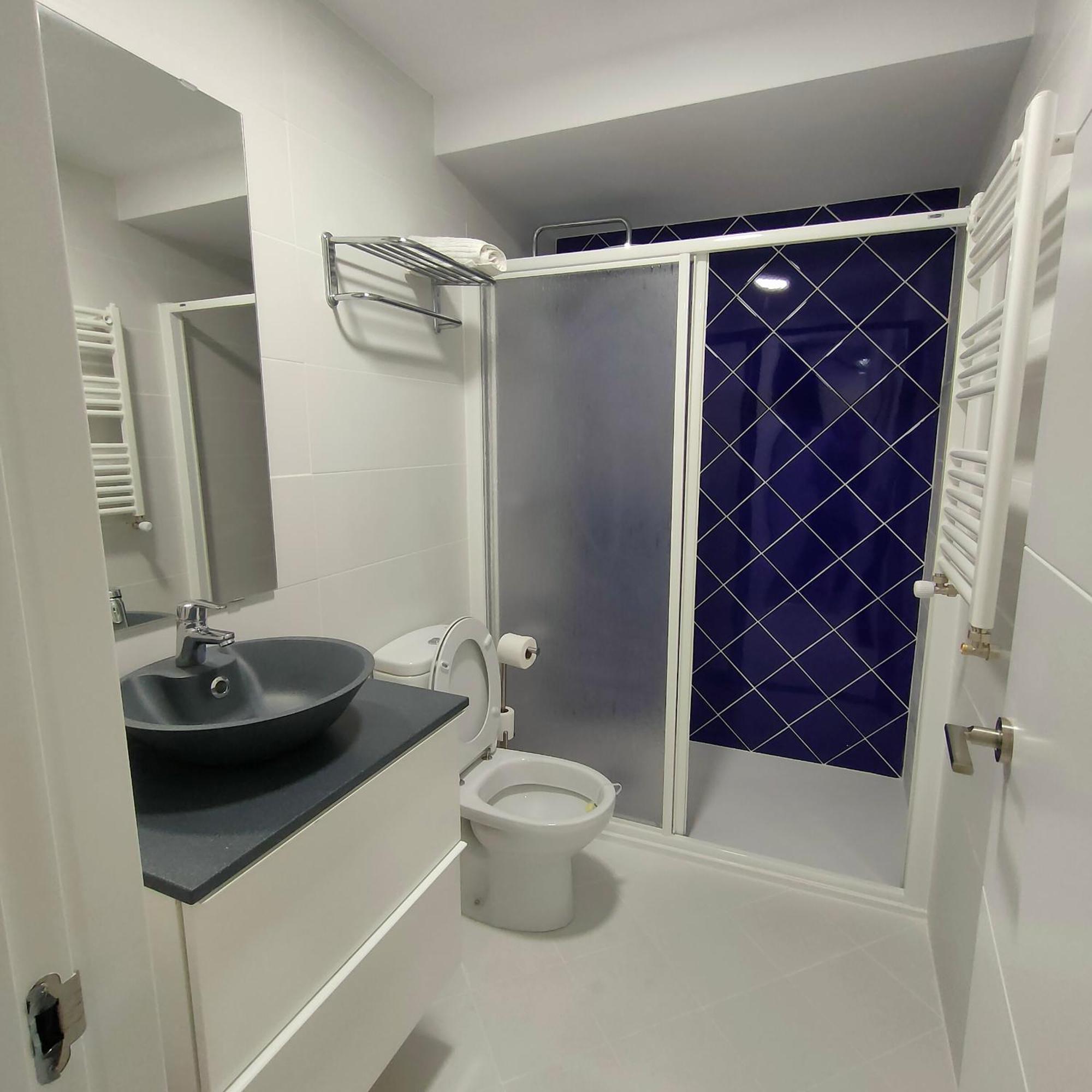 Megaleon Apartment *