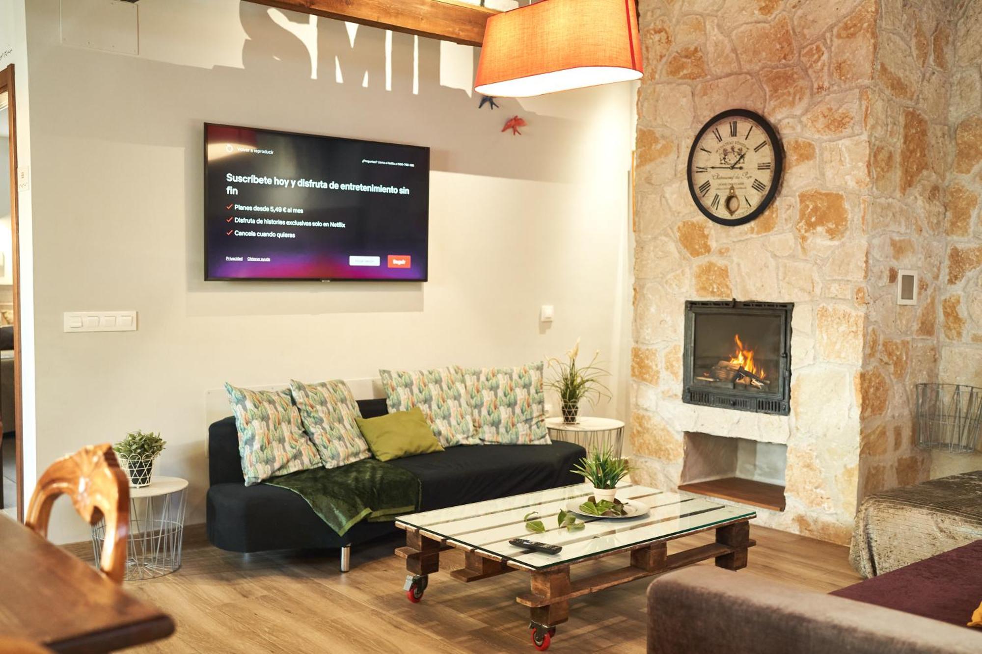 Apartment A 20 Min De Madrid En Ave Premium Con Chimenea, Wifi, Jardin Privado, Smart Tv 55p, Bano Dentro De Cada Y Aparcamiento En La Puerta Segovia